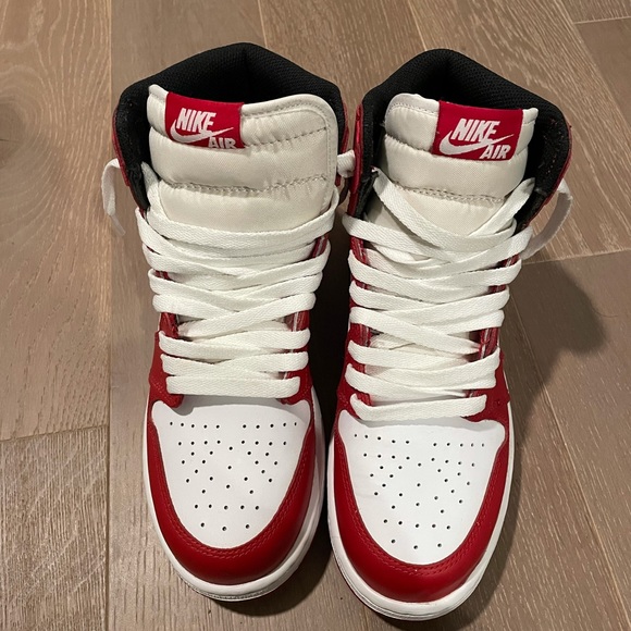 SOLD - Jordan 1 Retro Chicago (2015) (Worn Once) - Picture 2 of 7